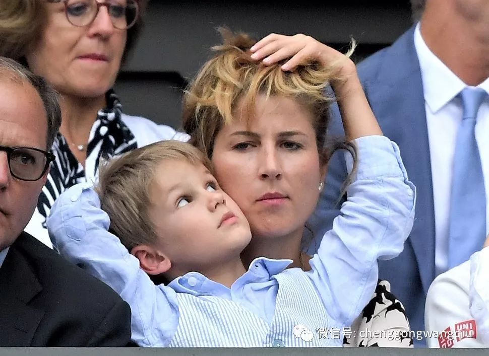 九游真人Uzi巅峰对决，费德勒与40激战SKT分钟，势不可挡胜负难料！的简单介绍